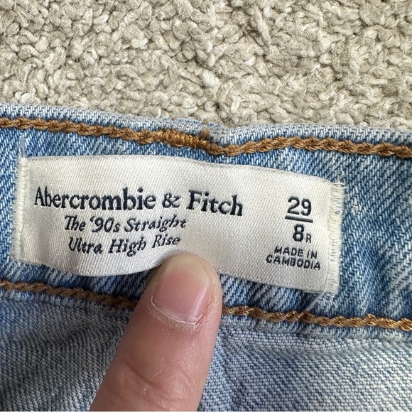 Abercrombie & Fitch The 90s Straight Ultra High Rise Jean Raw Hem in Blue 29/8R - Picture 10 of 16